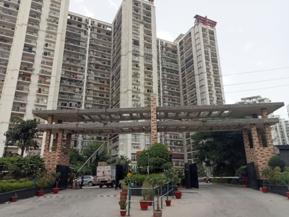 Antriksh Golf View 3 bhk apartment for sell 1480 Sqft