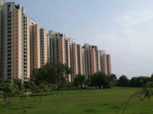 Jaypee Aman 3 bhk apartment for sell 1430 Sqft