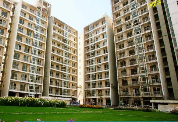 Jaypee greens The Pavilion Court 3 bhk apartment for sell 1810 Sq ft