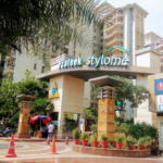 Prateek Stylome 3 bhk Semi-Furnished Apartment for Resale