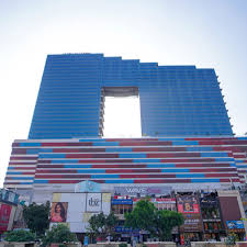 WAVE MALL 1400 sq-ft raw for rent Wave Mall Sector 18, Noida